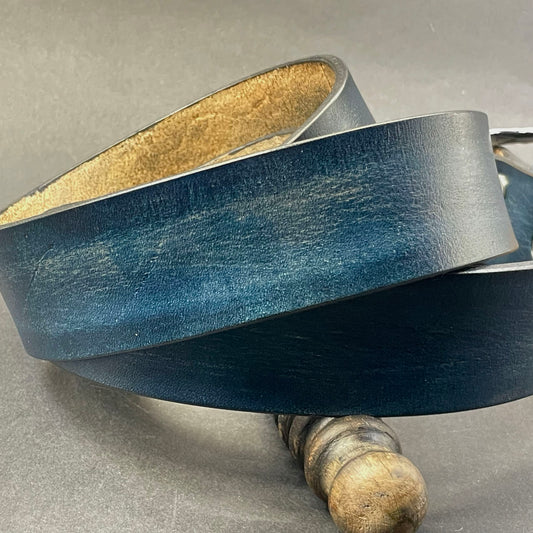 Odinis diržas su sidabro spalvos sagtimi