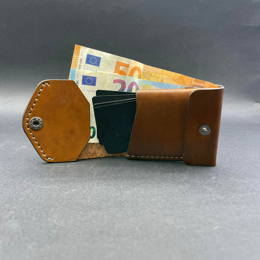 Nedidelė perlenkiama piniginė