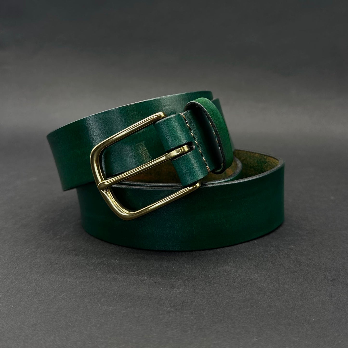 Odinis diržas su žalvarine sagtimi